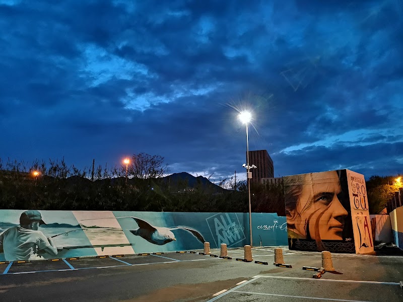Murale di Jorit — Trotula de Ruggiero